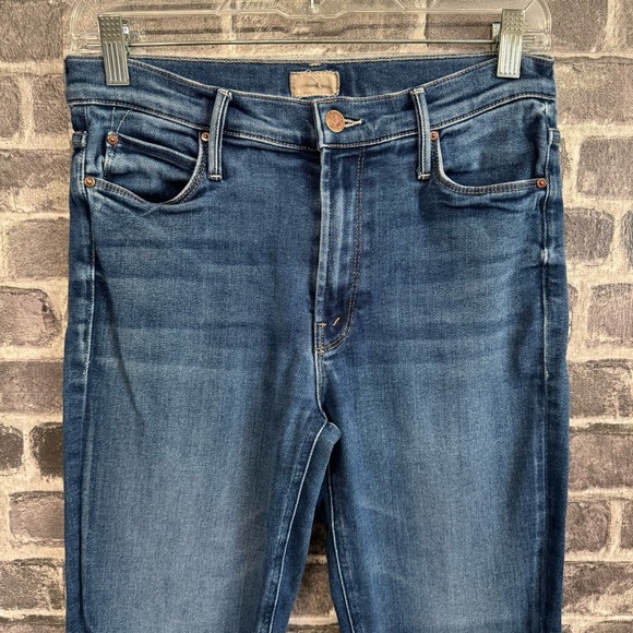 Mother the Mid Rise Dazzler Ankle jeans in Sweet & Sassy - Picture 3 of 12